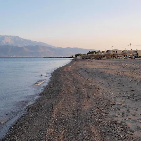 アパート Chiliadou Ib,iib, παραλία φωκίδας, ναύπακτος チリアドウ